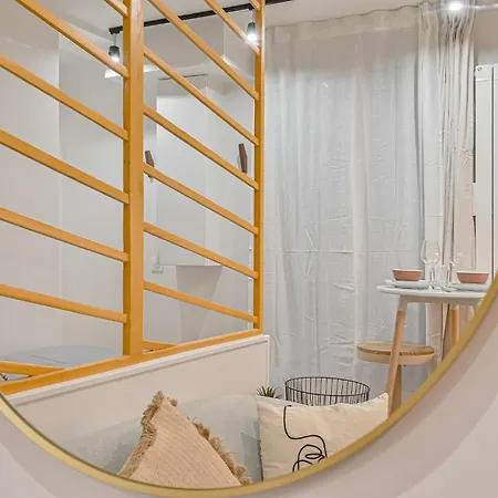 Studio Parisien Париж